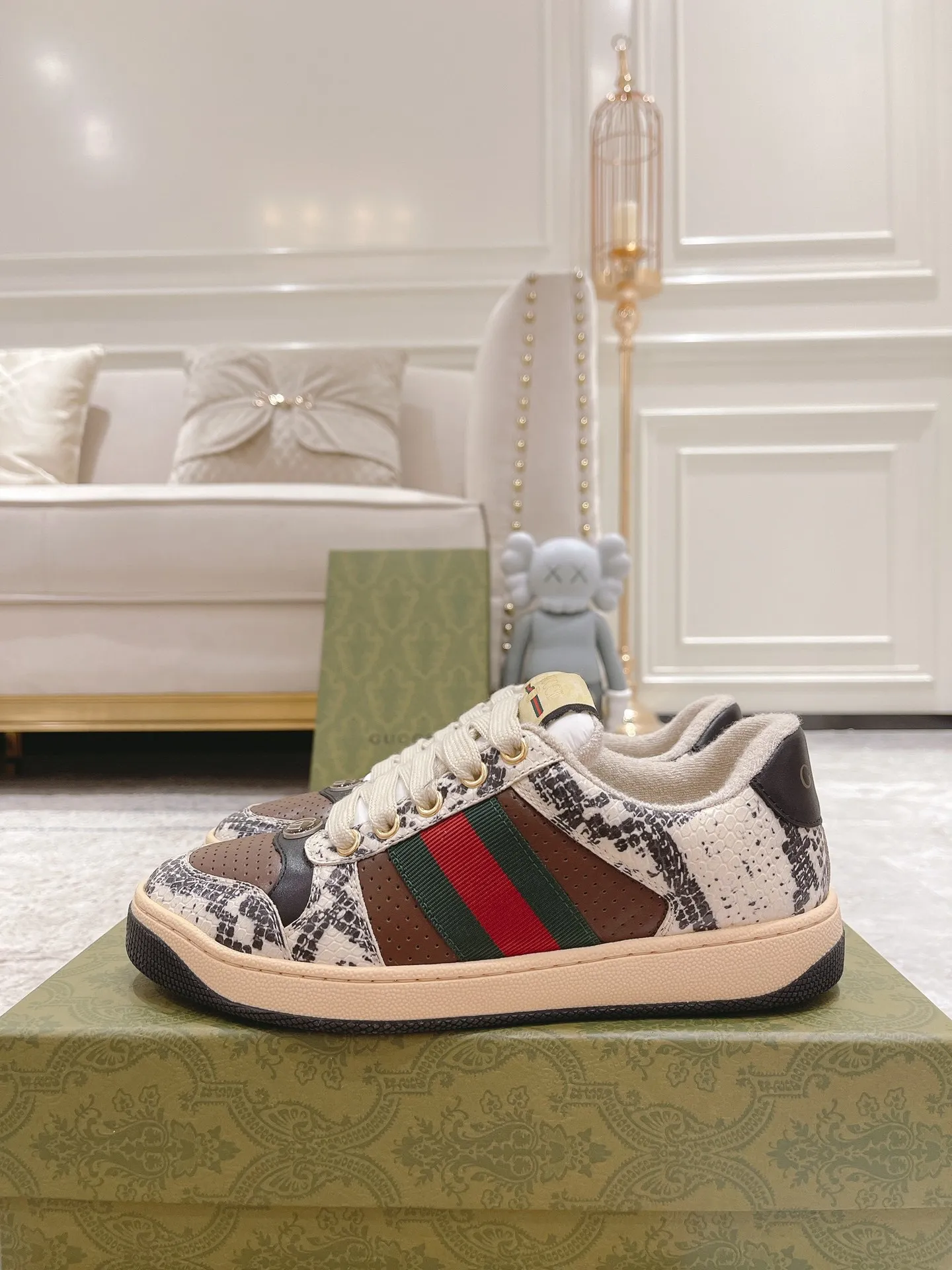 👟👟Ex-factory price 480👟👟 Couple style👫Gucci Gucci ❗️❗️New order shipped Original development Private mold making Correct last shape Hand-polished and distressed effect Correct details Complete accessories Imported leather/original towel lining crafted with craftsmanship Same size for men and women: 35-44